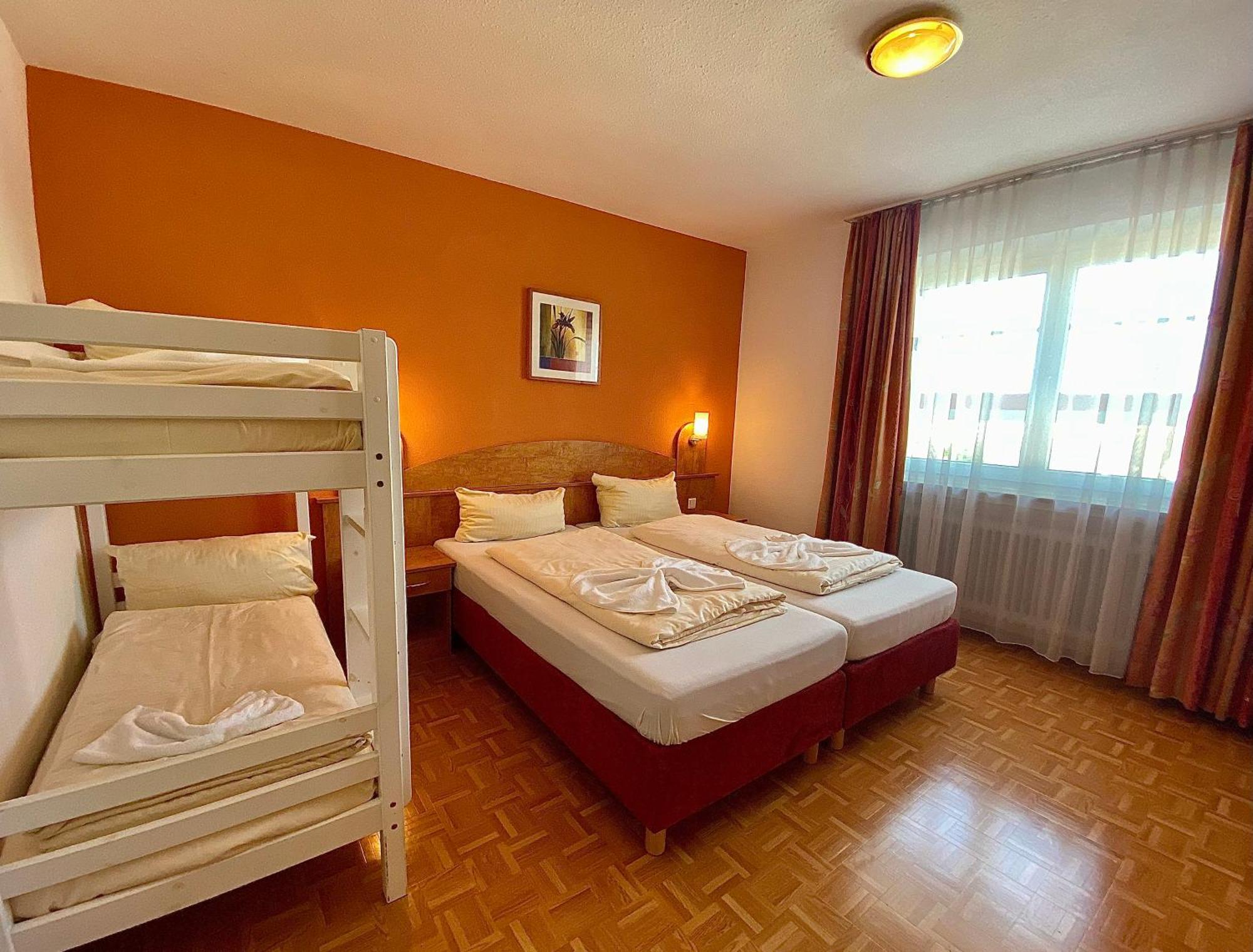 Hotel Gasthof Rose 군즈부르크 외부 사진